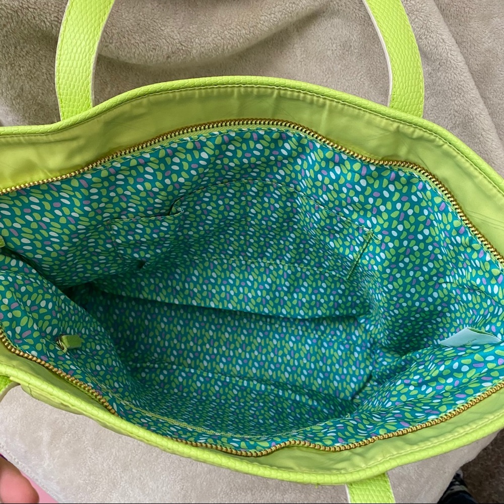 Vera Bradley Green Poly Tote Bag - Picture 4 of 4